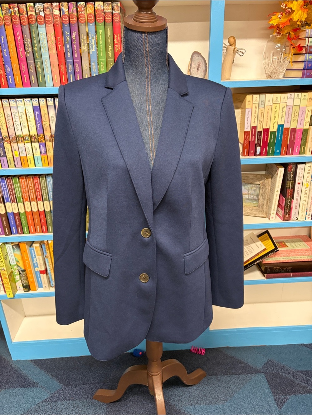 Ann Taylor size 8 navy blue blazer